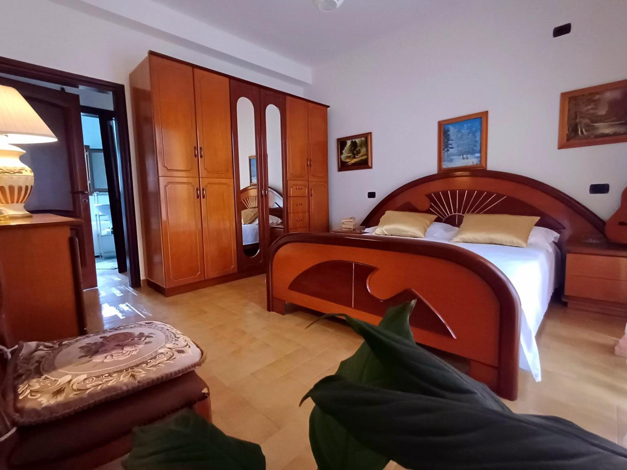 Guest Room Near Historical Center Vlorë Eksteriør billede