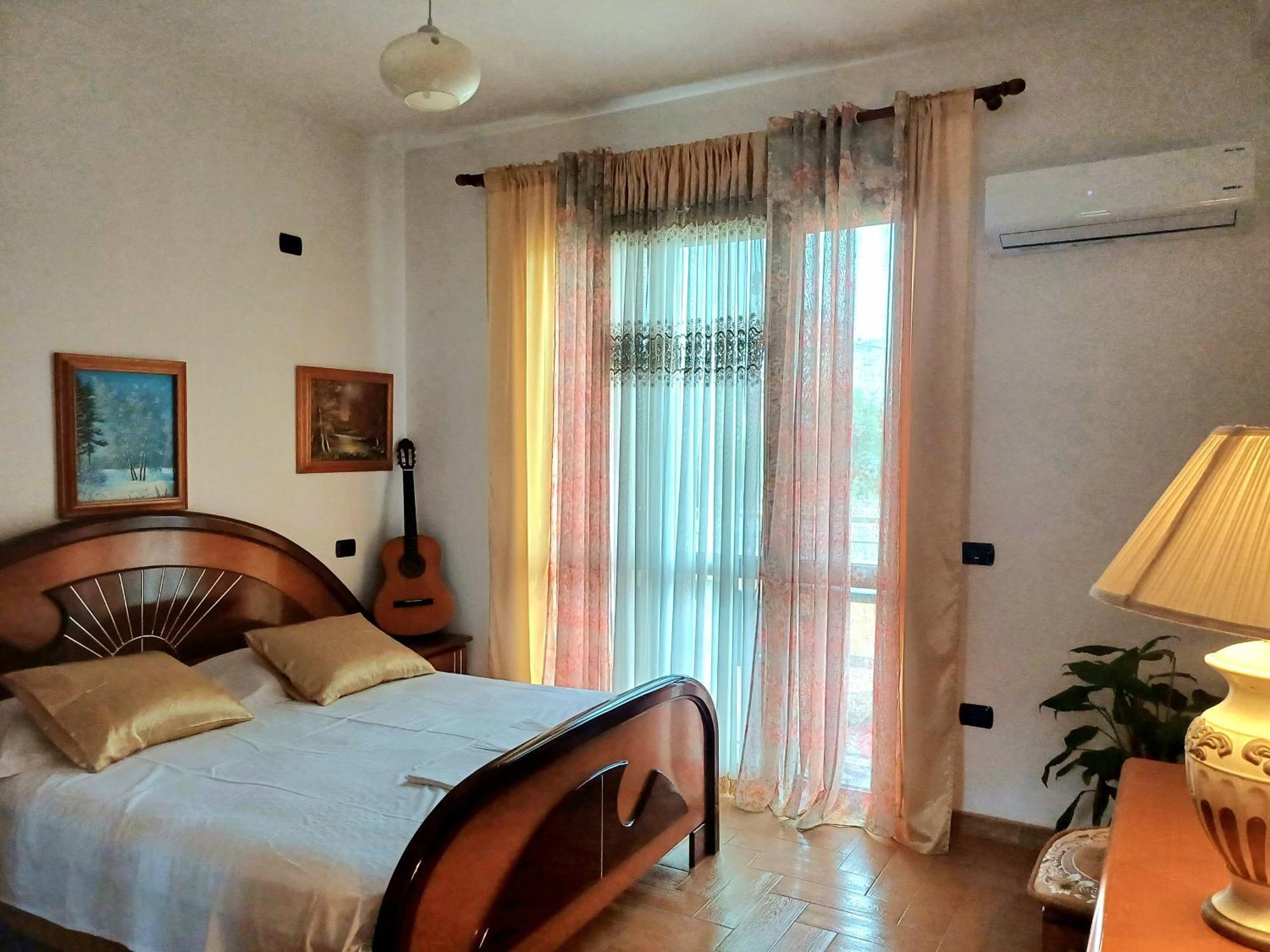 Guest Room Near Historical Center Vlorë Eksteriør billede